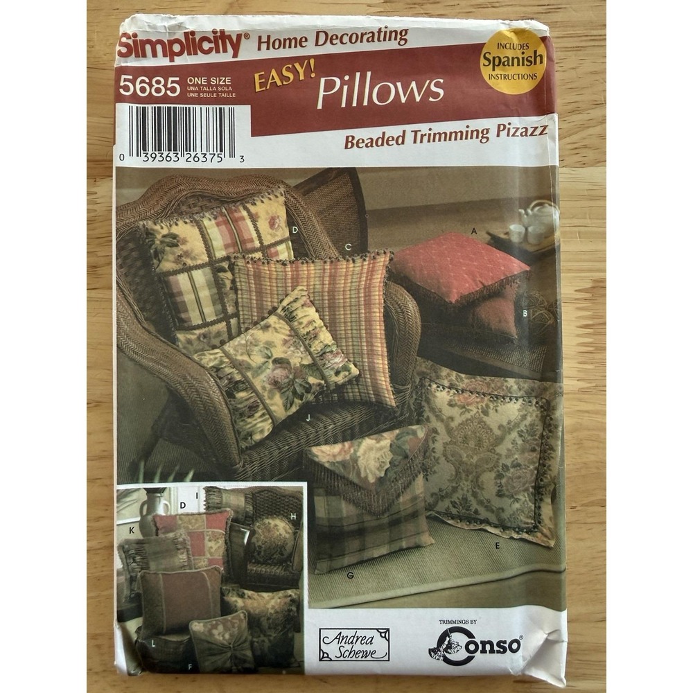 Simplicity Andrea Schewe 5685 Beaded Trimming Pizazz‎ Pillows Pattern Uncut FF